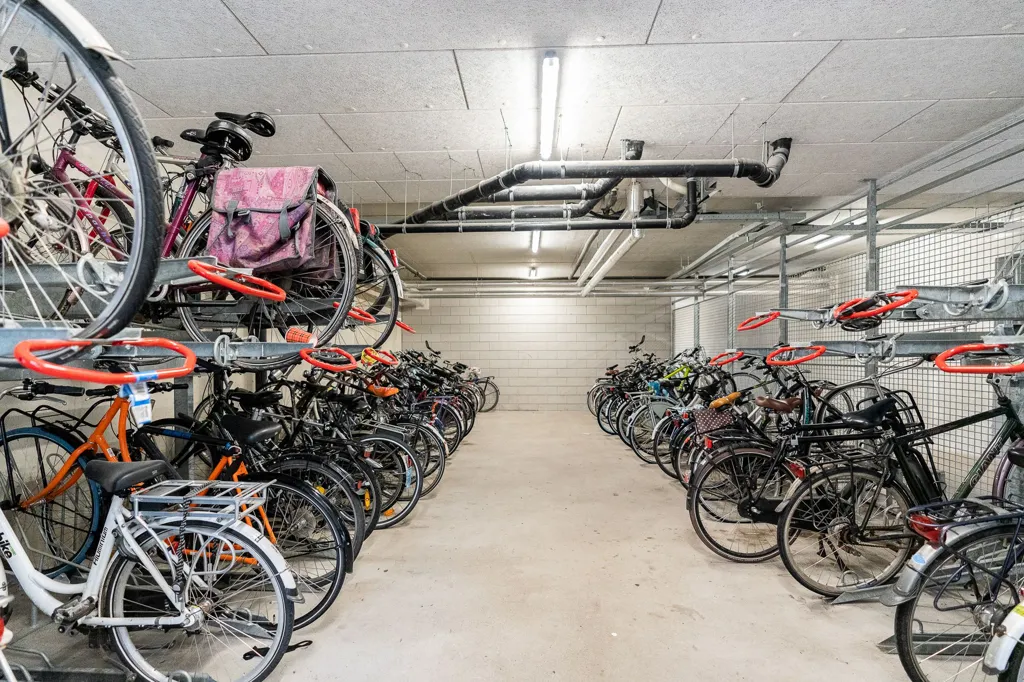 Garage - Studio Flat with Canal View in Utrecht