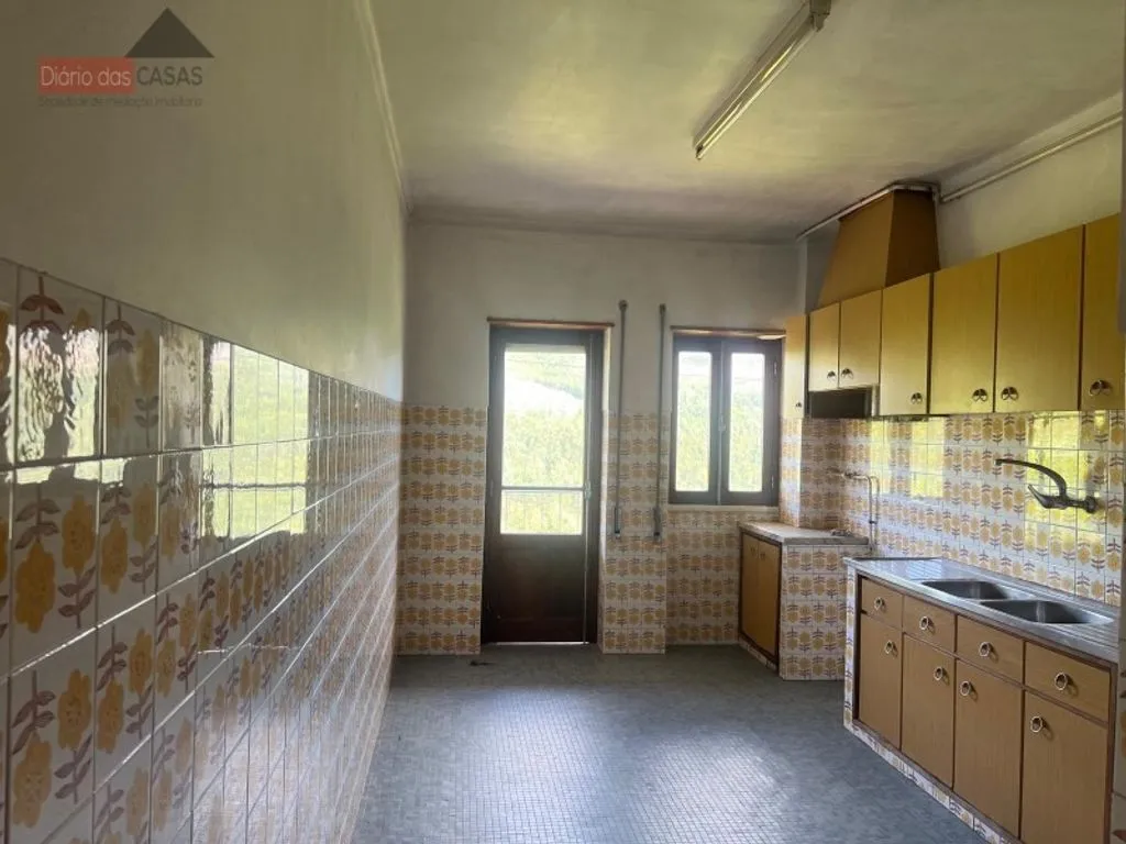 Cuisine - Luxury Apartment Complex with Garden in Coimbra