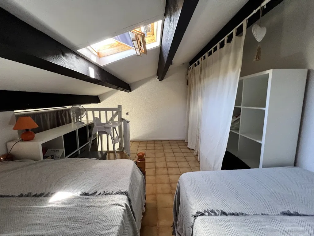 Chambres - Pavillon T2 avec Terrasse et Vue Mer près de la Garrigue