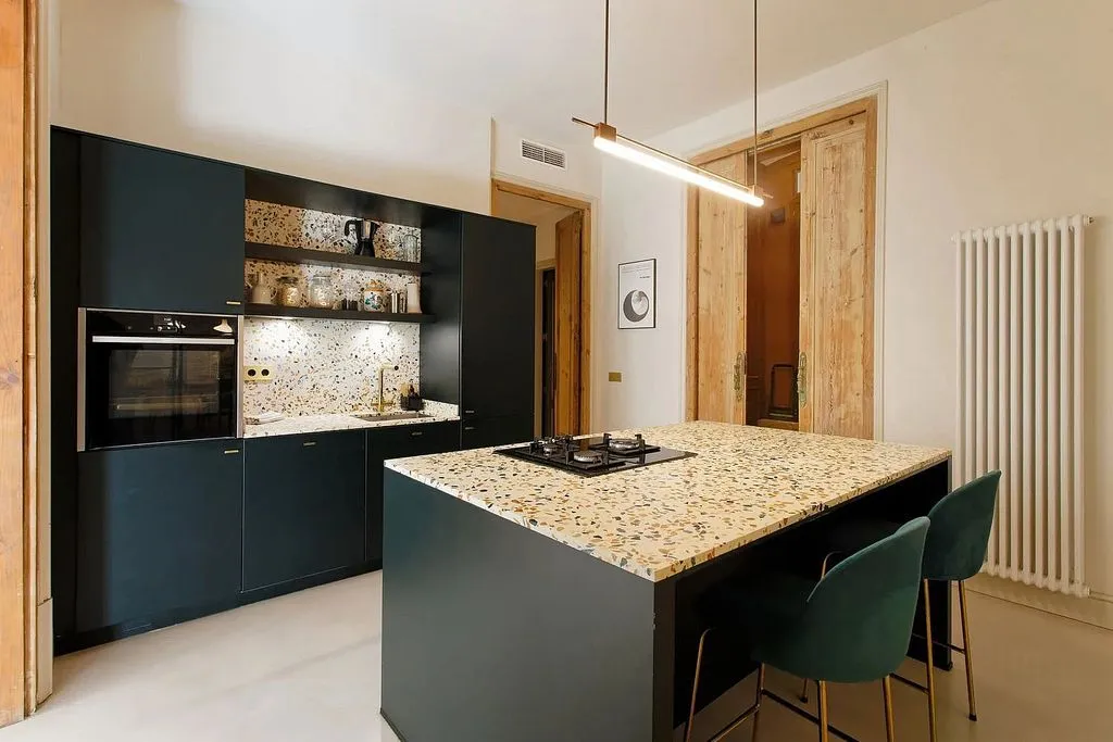 Köök - Luxury Apartment with Courtyard in Gothic Quarter