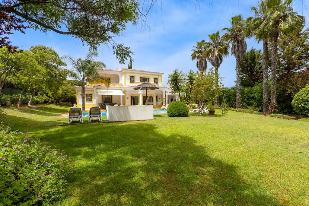 Jardin - Luxury Villa with Golf Access in Alvor