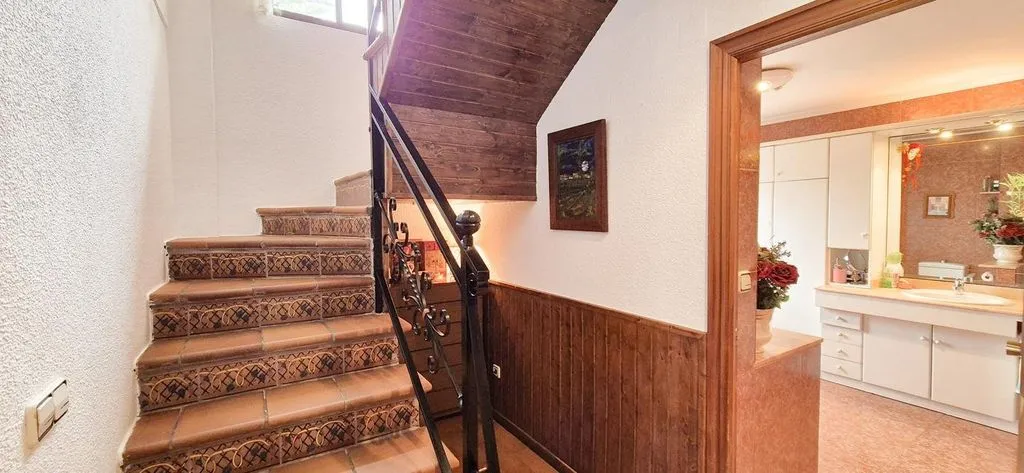 Pièces - Luxury Villa with Pool in Elche, Valencia
