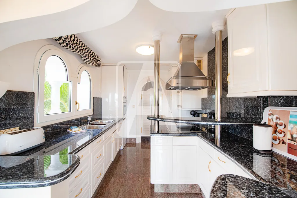 Cuisine - Luxury Villa with Sea Views in Benissa