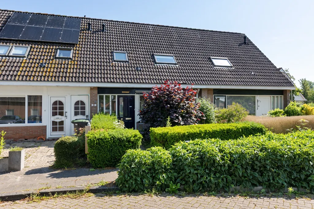 Exterior - Spacious Semi-detached House with Garden in Ie