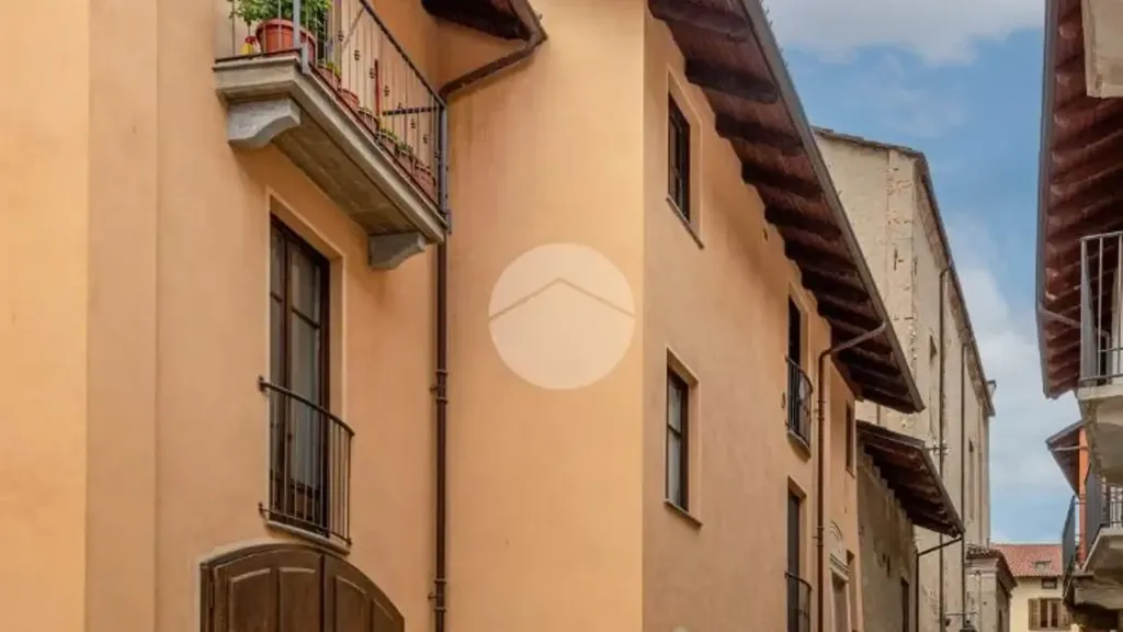 Exterior - Apartment with Balcony in Giaveno Centre