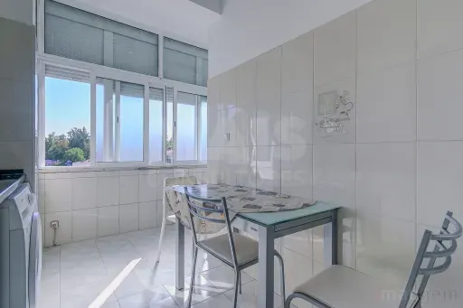 Köök - T2 Apartment with Varied Views in Odivelas
