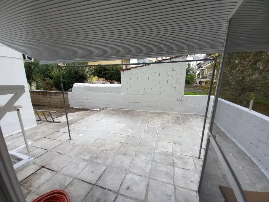 Terrass - Shop with Garden in Serres Centre