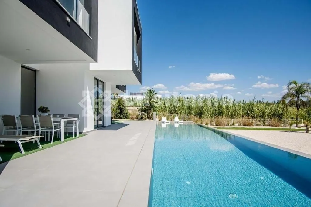 Pool - Luxury Villa Next to Golf Course in Vilamoura