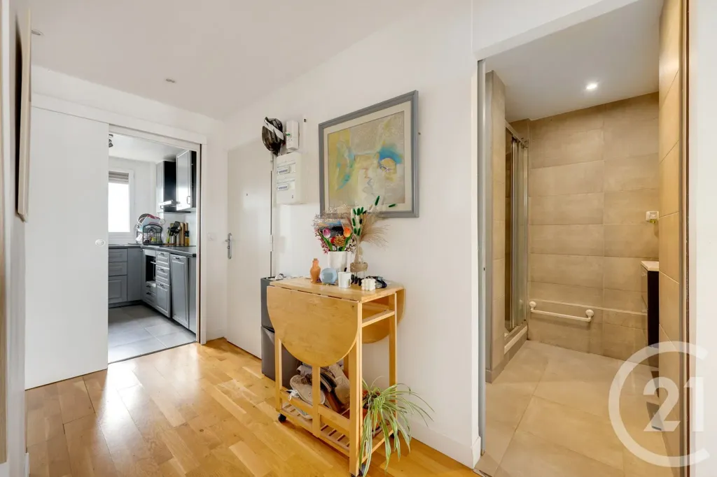 Ingresso - 3-Bed Apartment with Balcony in Montreuil