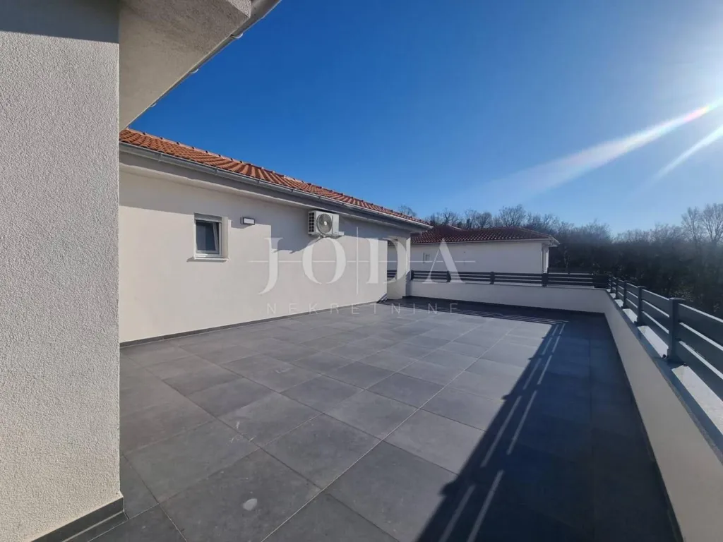 Terrasse - Apartment with Terrace in Vinodolska