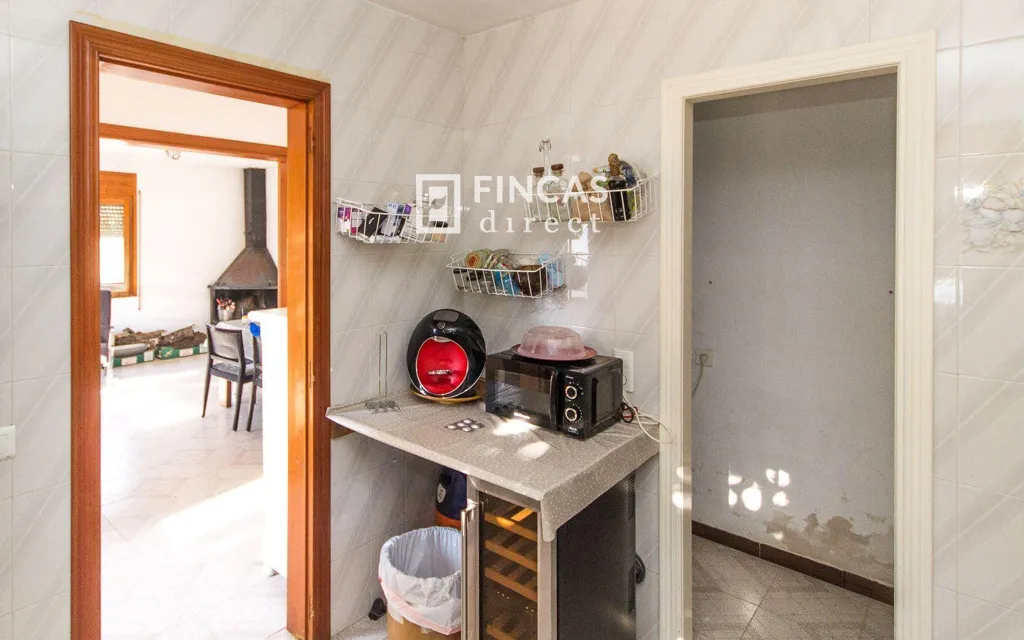 Cuisine - Detached Chalet with Fireplace in Deltebre