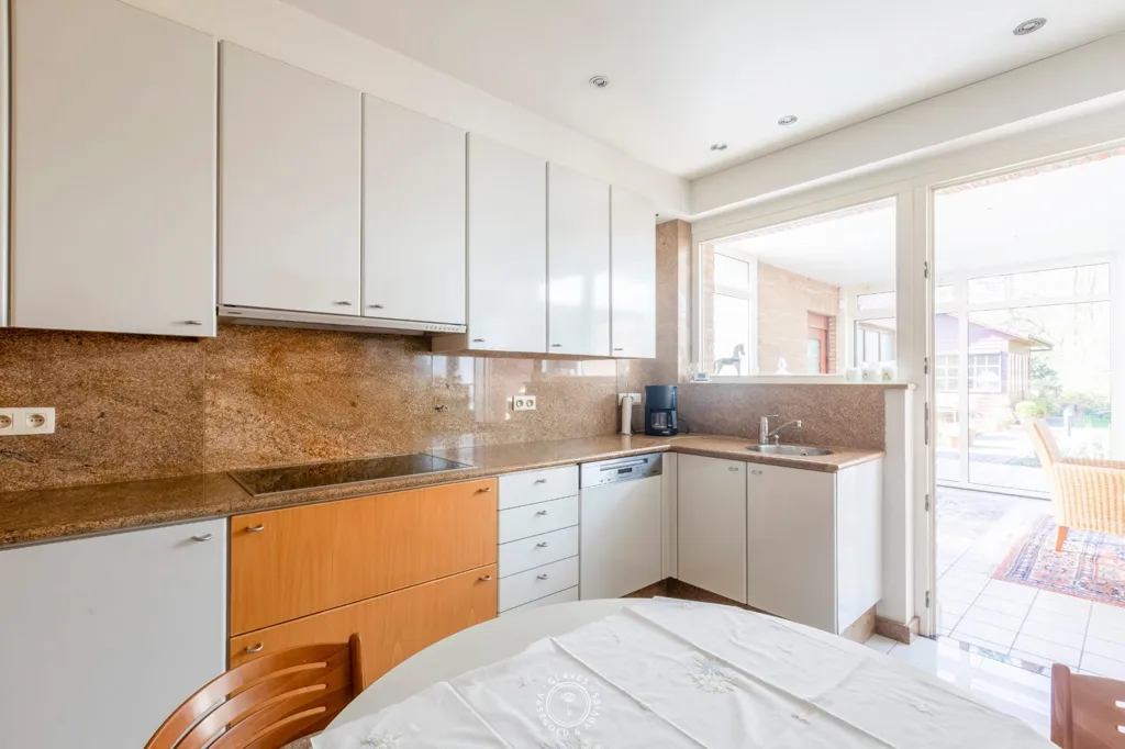 Kitchen - House with Enchanting Garden in Sint-Niklaas