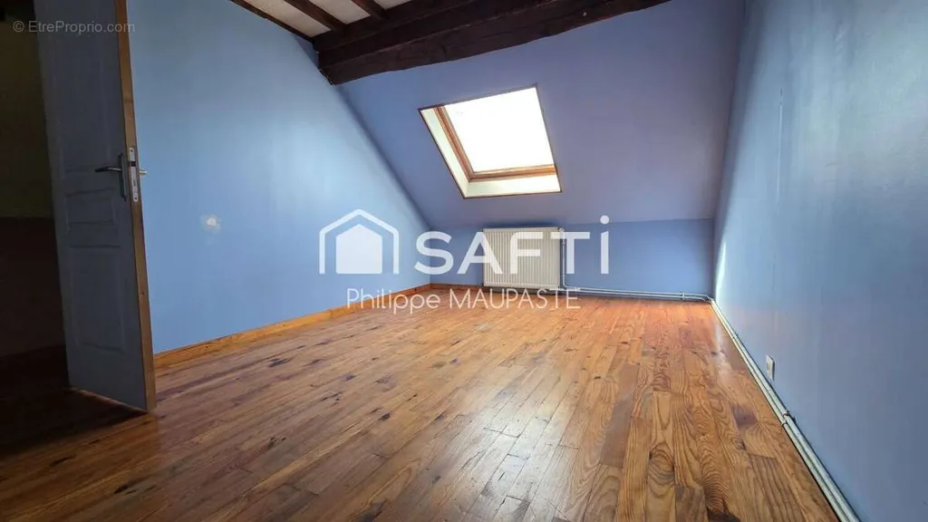 Maison 6 pièces à Raveau