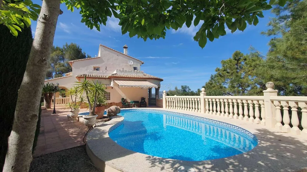 Bassein - Detached Villa with Sea Views in Ador