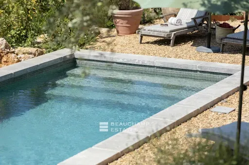 Piscine - Villa de Luxe avec Piscine à Valbonne