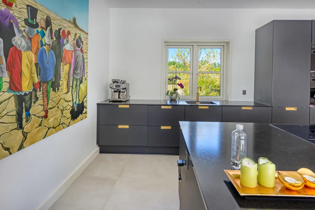 Cuisine - Characterful Country House with Tower near Langesø