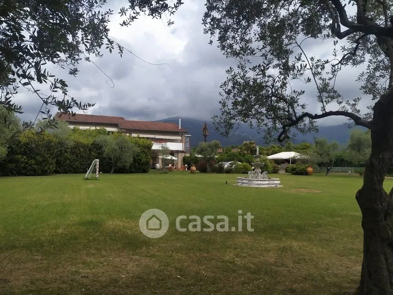 Aed - Villa with Pool in Centre, Massa