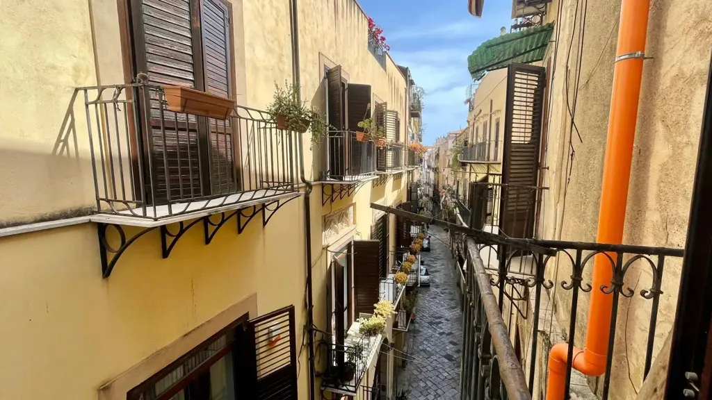 Balcon - Apartment with Balconies in Palermo Centre