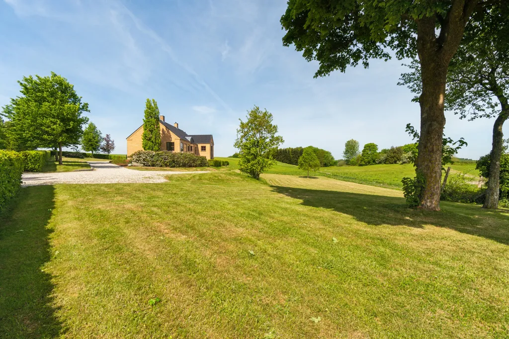 Aed - Distinctive House with Pool in Mellerup