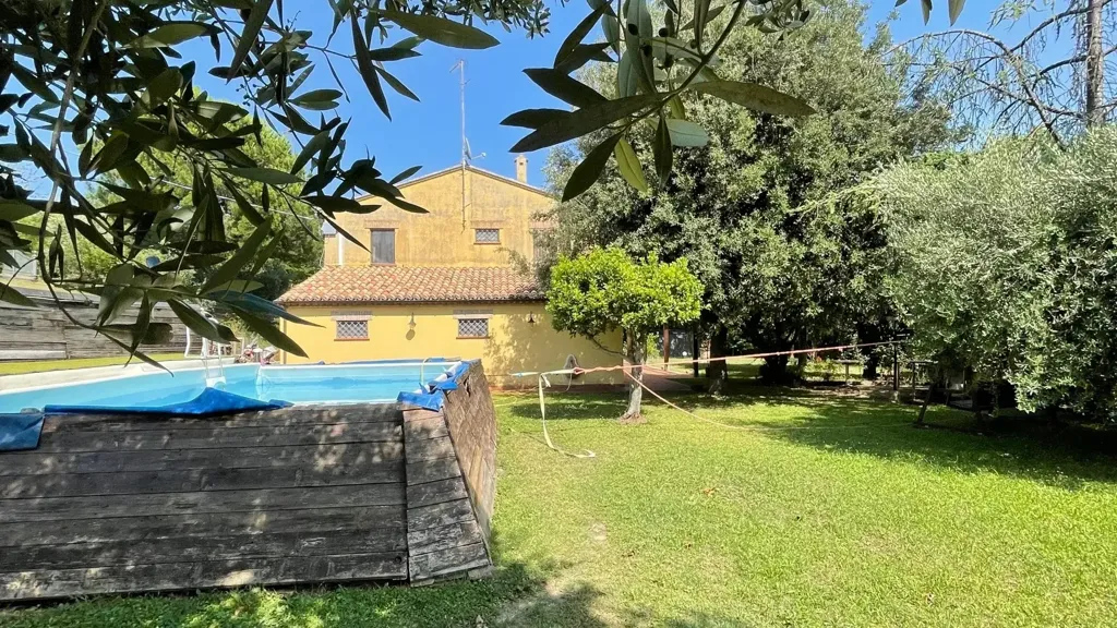 Maison 9 pièces à IT