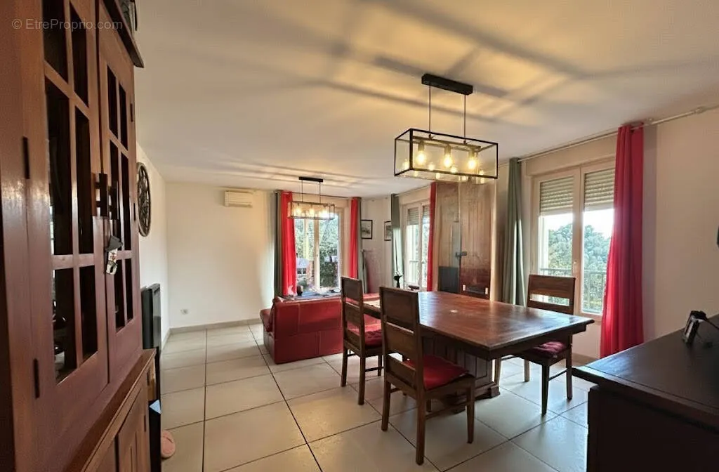Sala da pranzo - T3 Apartment with Terraces in Biguglia