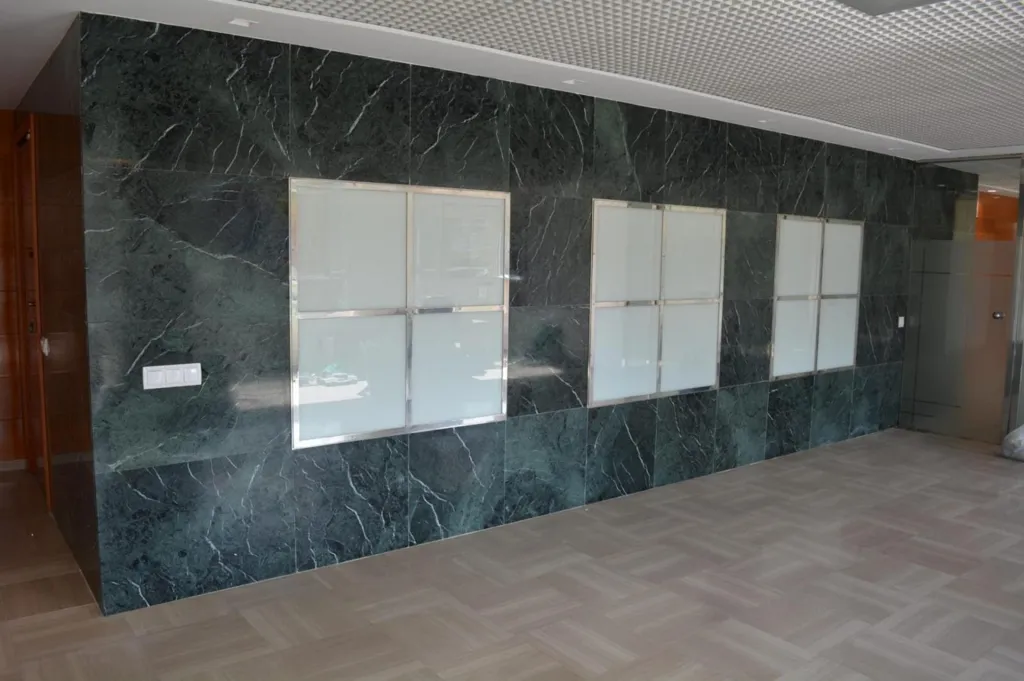 Hallway - Office with Corner Location in Valencia