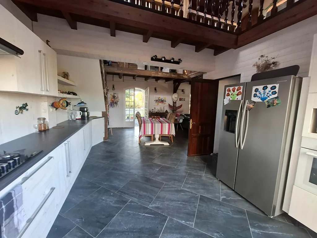 Köök - Renovated Villa with Jacuzzi in Tampon