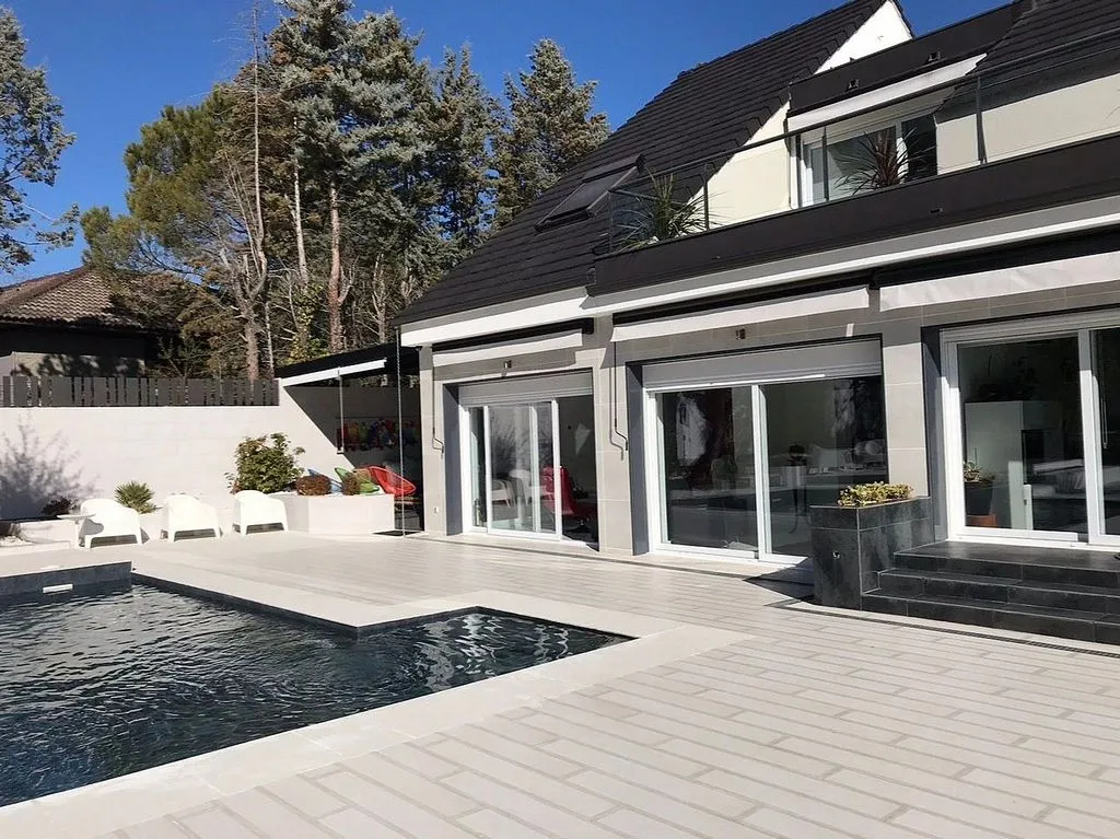 Bassein - Chalet with Pool and Terrace in La Moraleja