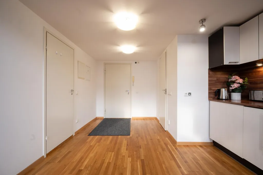 hallway_entrance