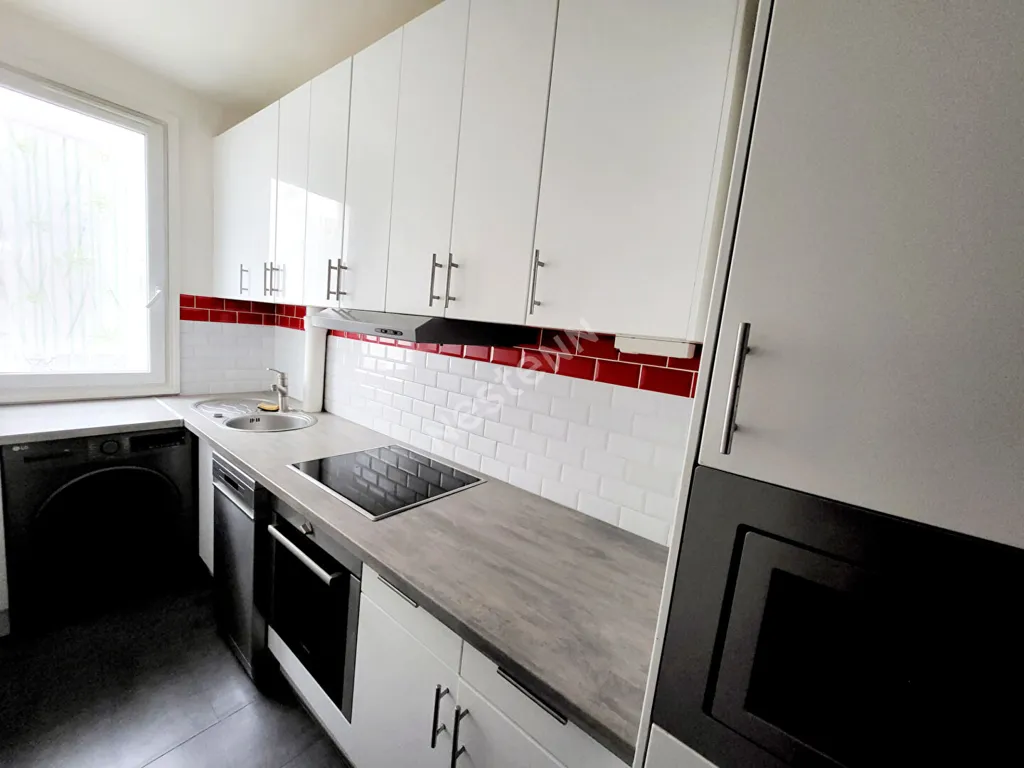 Cuisine - Appartement Meublé 3 Pièces Centre Puteaux