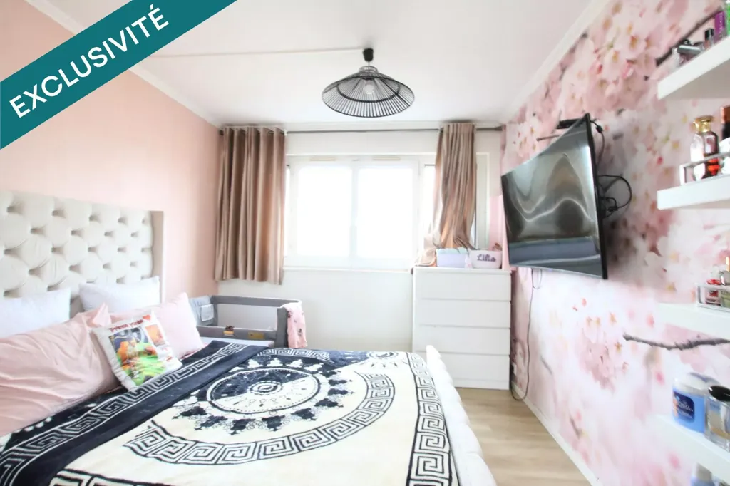 Chambres - Appartement avec 3 Chambres à Massy