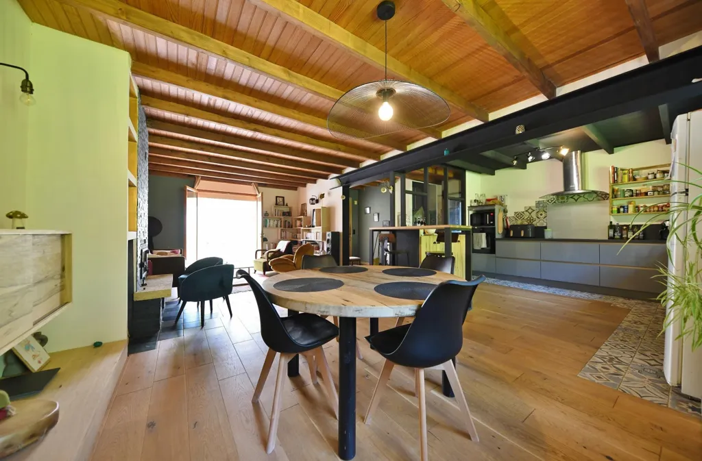 Salle à manger - Villa de Plain-pied avec Piscine à Uzès
