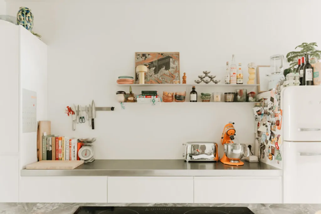 Cucina - Architecturally Renovated Apartment near City Centre