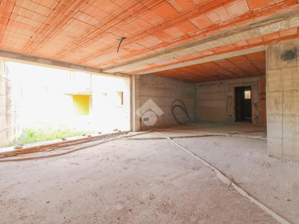 Garage - New Bifamiliare with Private Garden in Barghe