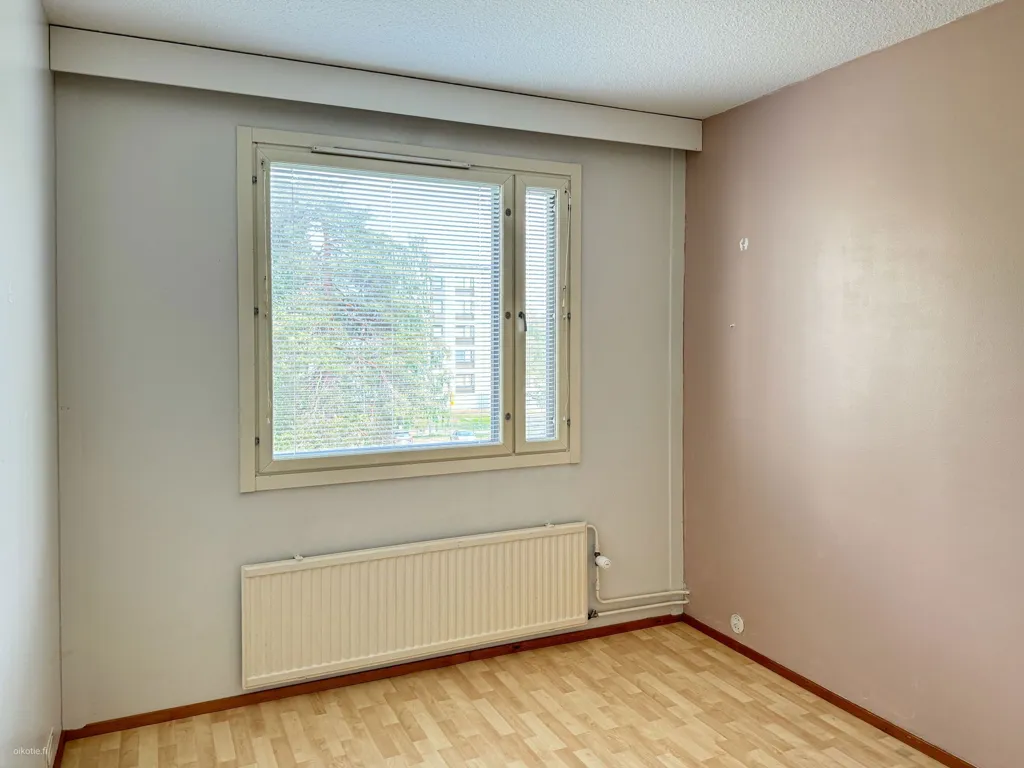 Pièces - Three-Room Flat with Balcony in Hervanta