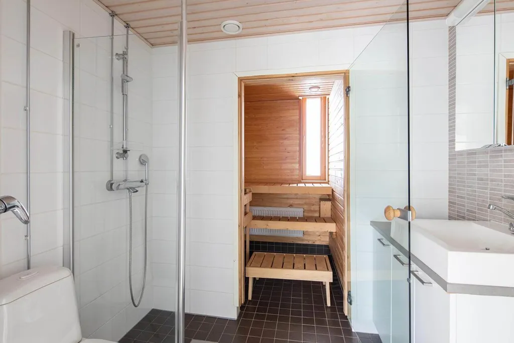 Vannitoad - Spacious Apartment with Balcony in Suurpelto, Espoo