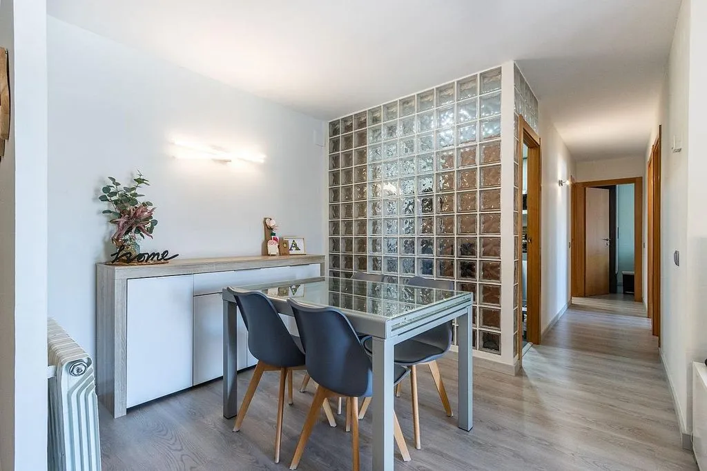 Reformed Apartment with Terrace in Polinyà
