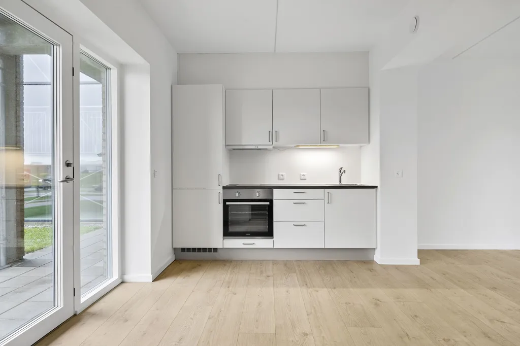Cuisine - 2-Bedroom Apartment with Balcony in Tranbjerg
