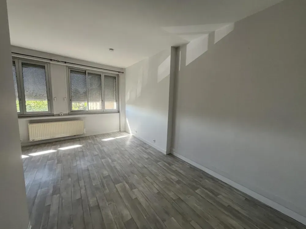 Pièces - Appartement 1 Pièce avec Cuisine Équipée à Rodez