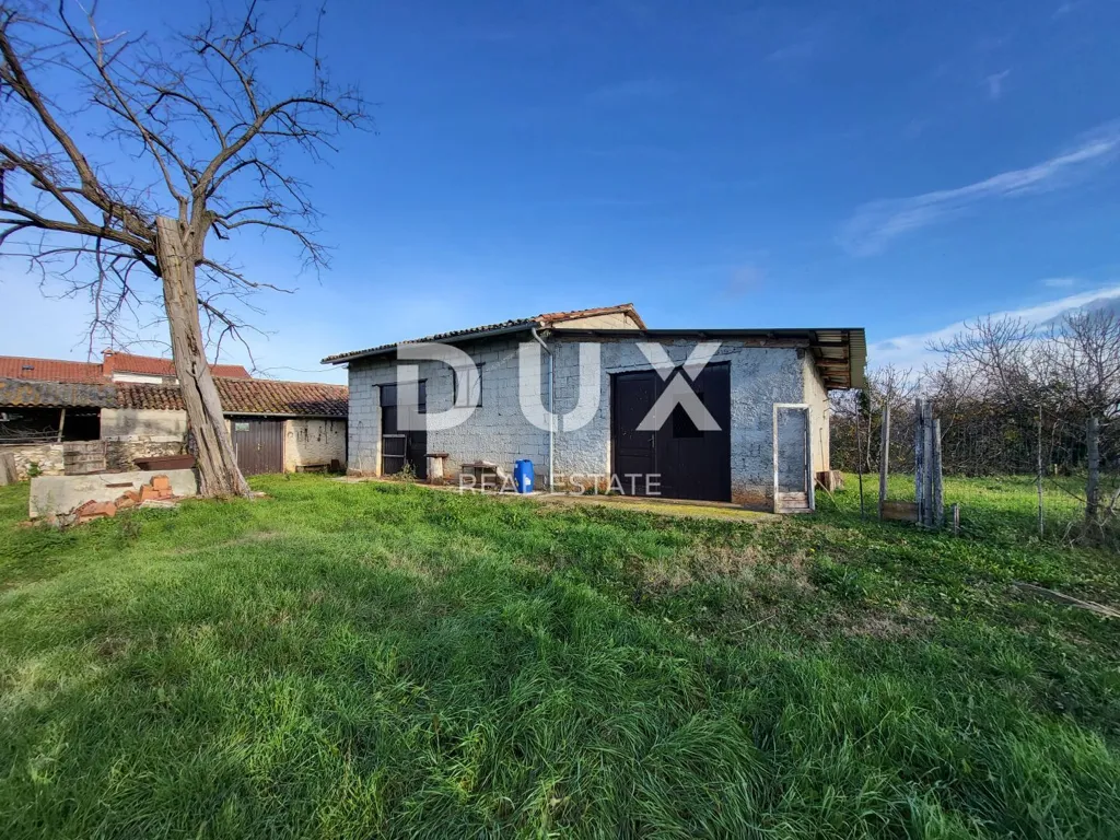 Jardin - Construction Land with Buildings in Umag, Istra