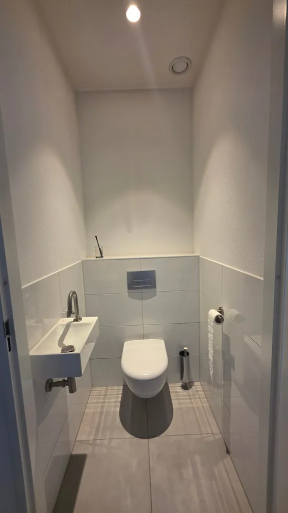 Salles de bain - Luxury Apartment with Parking in Rotterdam