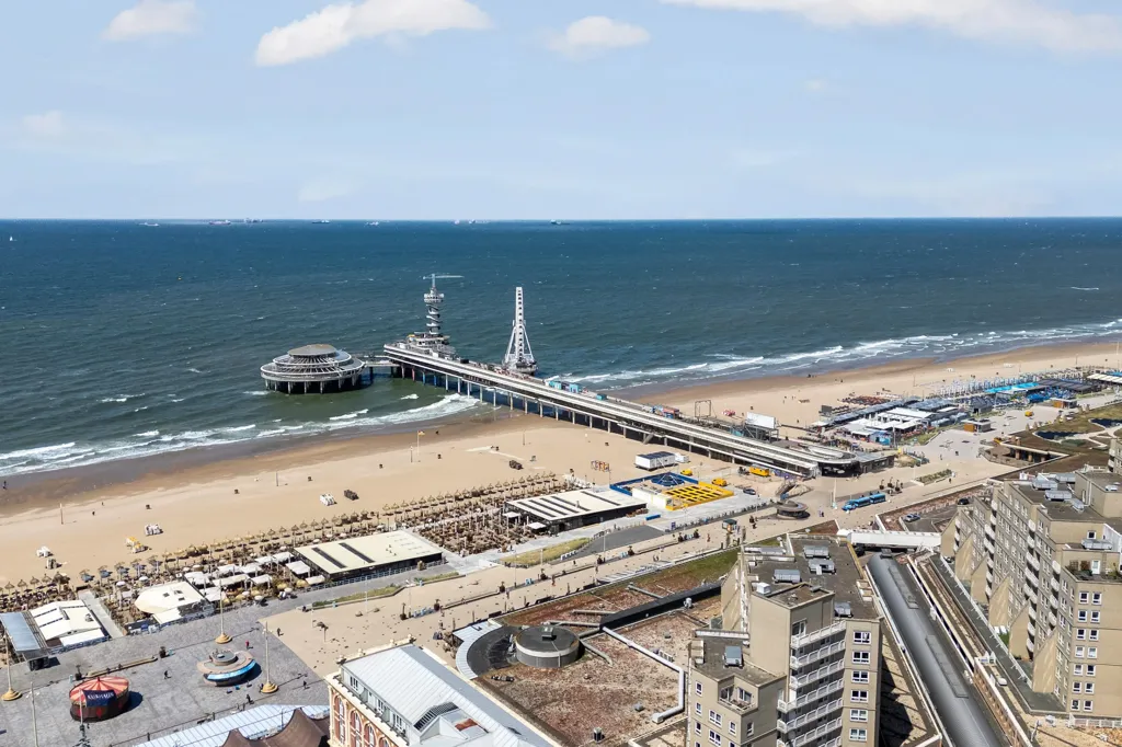 Maisonnette with Terrace in Scheveningen