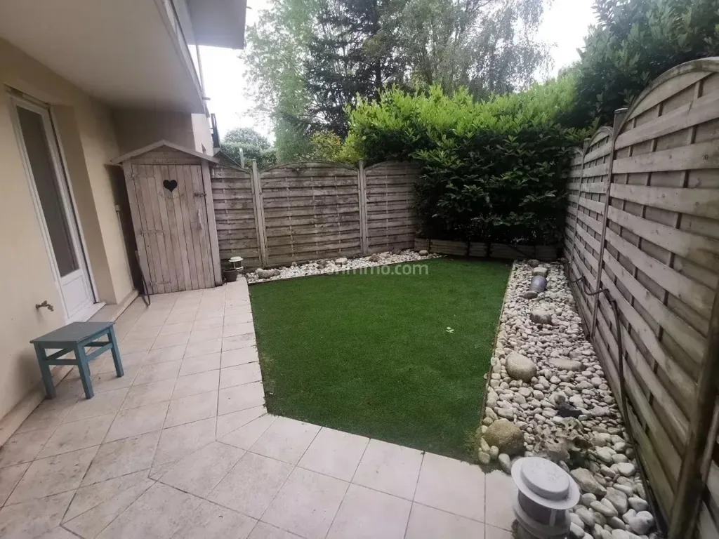 Jardin - Grand Deux Pièces avec Jardin Privé au Centre de Gournay-sur-Marne