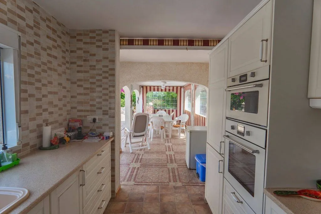 Köök - 4-Bedroom Villa with Pool in Ciudad Quesada