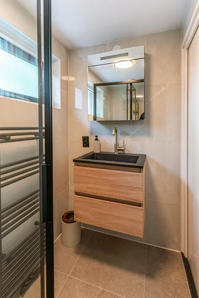 Bathrooms - Modernised Corner House with Garden in Huizen