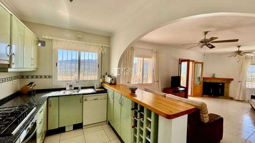Cuisine - Luxury Villa with Mountain Views in Jalón