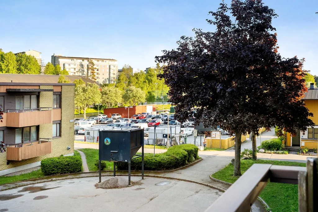 Rõdu - Bright 1-Bedroom Flat with Balcony in Stockholm