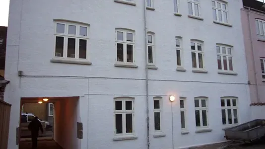 Extérieur - Commercial Space with Double Garage in Aalborg