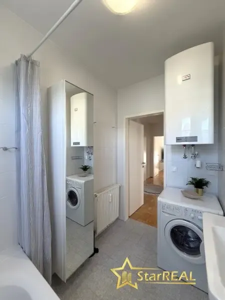 Salles de bain - Möblierte 3-Bedroom Apartment with Balcony in Velden Centre