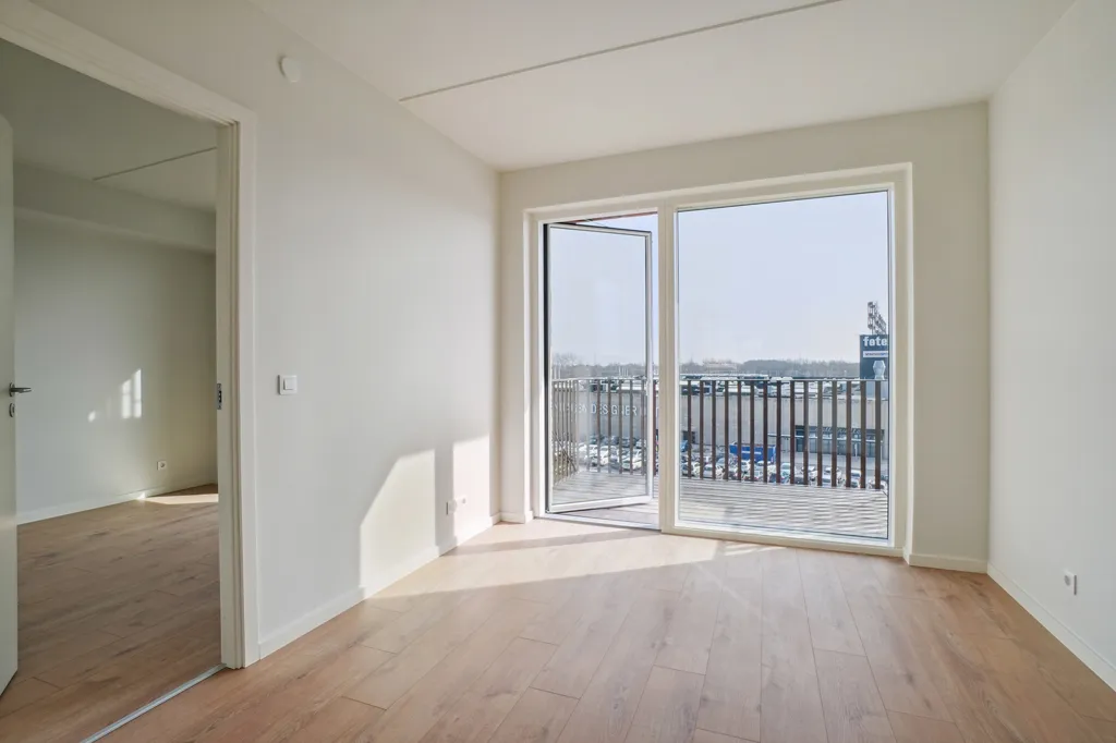 Pièces - Modern Senior Flat with Terrace in Quiet Area